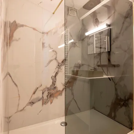 Appartement Centrum 4 *
